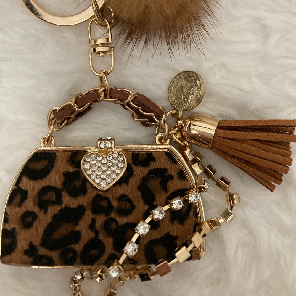 NWT cute leopard print tiny hand bag and rhinestone keychain